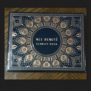 Ace Beaute eyeshadow palette Scarlet Dusk